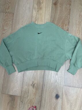 NWT Nike Sage Green Cropped Crewneck Sweatshirt size XS